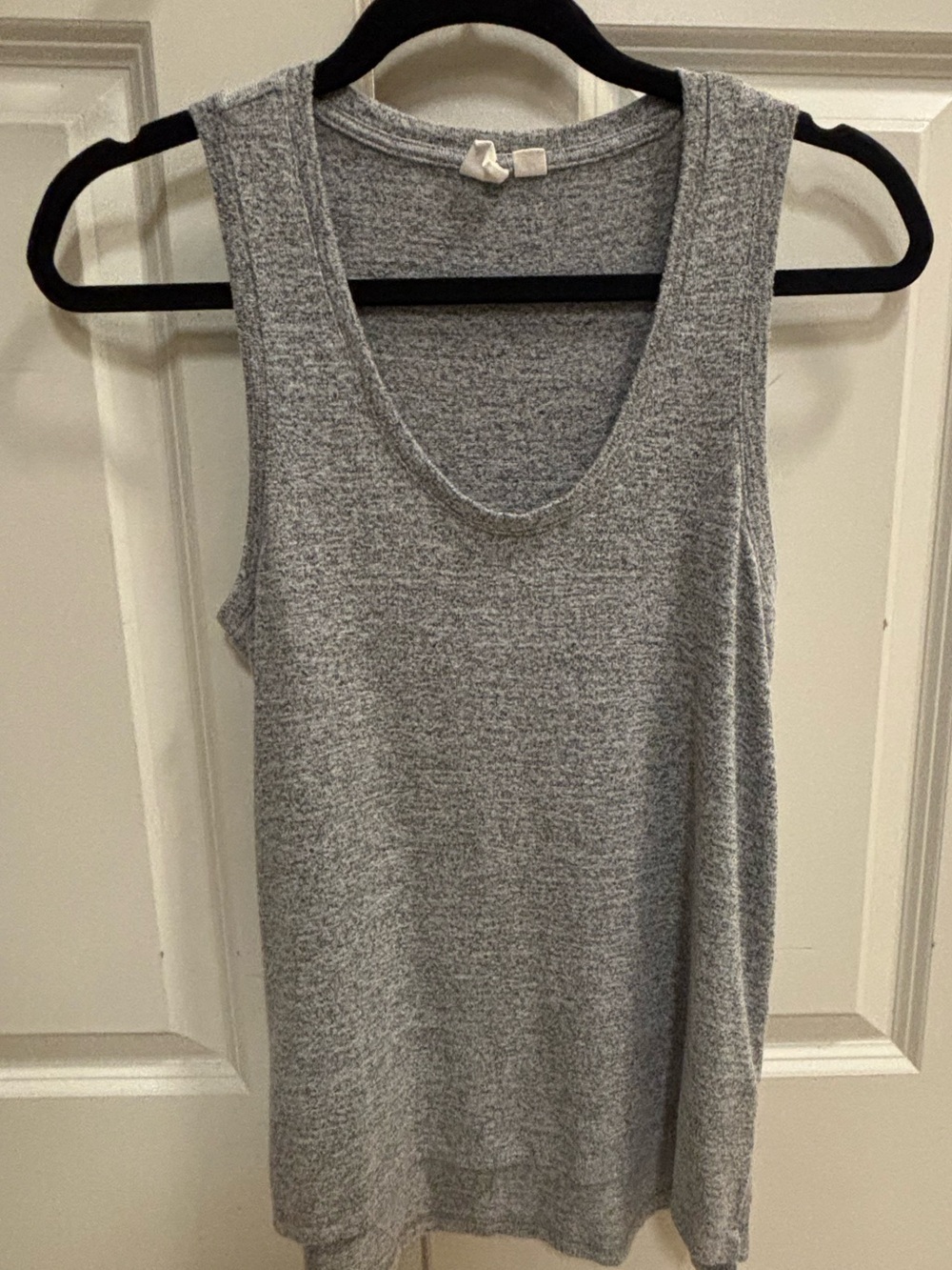NWOT GAP Xs Heather Gray Scoop Neck Ribbed Tank-flawless